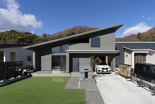 <span>群馬県</span>無色透明な敷地に<br>こだわりや心地良さという「色」を。