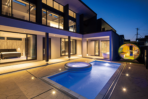 <span>兵庫県</span>自邸や施設にプールやサウナを備えた <br>非日常なリゾート空間を実現