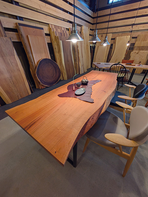 <span>大阪府</span>自然が育んだ樹々を <br>唯一無二の“森の作品”に