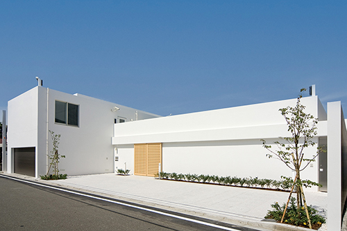 <span>東京都</span>世界中の人々を魅了する <br>ヨーロッパデザインの家