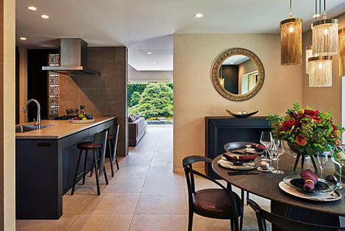 <span>東京都</span>ステイタスにふさわしい <br>知的で上質な空間を創造