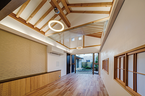 <span>東京都</span>機能的で美しい <br>末永い時を刻む建築