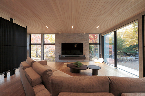 <span>北海道</span>流行に左右されない <br>普遍的な価値を宿す家