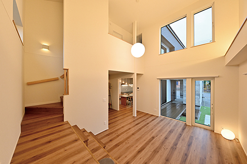 <span>北海道</span>北海道で安心して <br>長く住み継がれる住まい