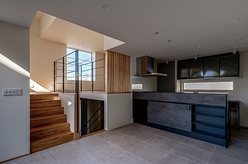 <span>愛知県</span>建築家だからこそ可能な<br>自由な暮らしを育む家