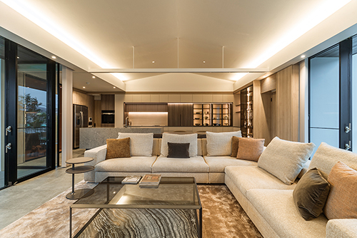 <span>愛知県</span>空間のソムリエとして<br>世界品質を提供