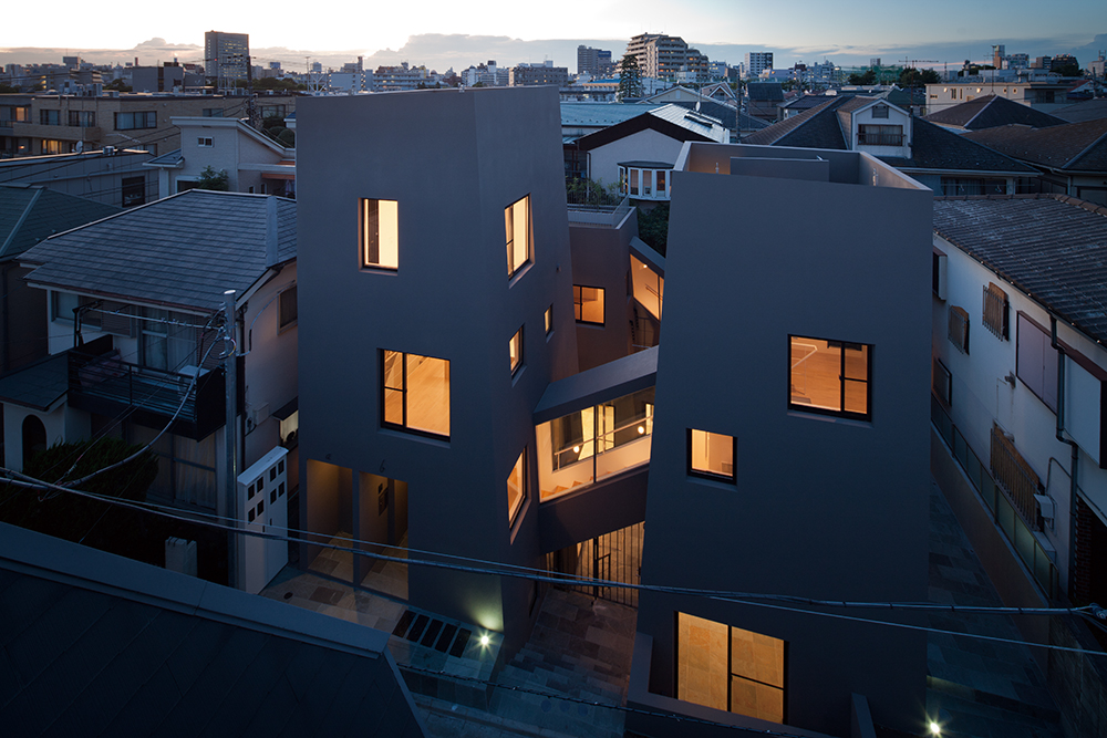 <span>東京都</span>人と環境を見据えた <br>豊かな建築のかたち